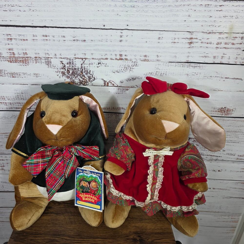 VTG Toys R Us Velveteen Rabbits 1985 Boy and Girl